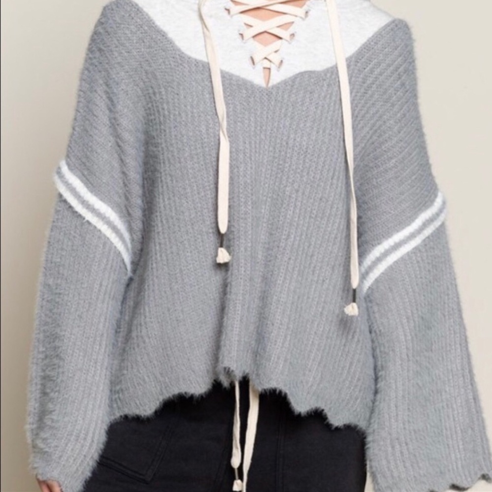 POL Gray/Oatmeal Mohair Hooded Sweater in Medium - Picture 3 of 7